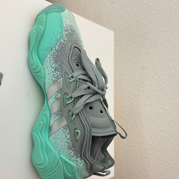 Adidas Kids' Sneakers in Mint and Gray - Picture 5 of 9